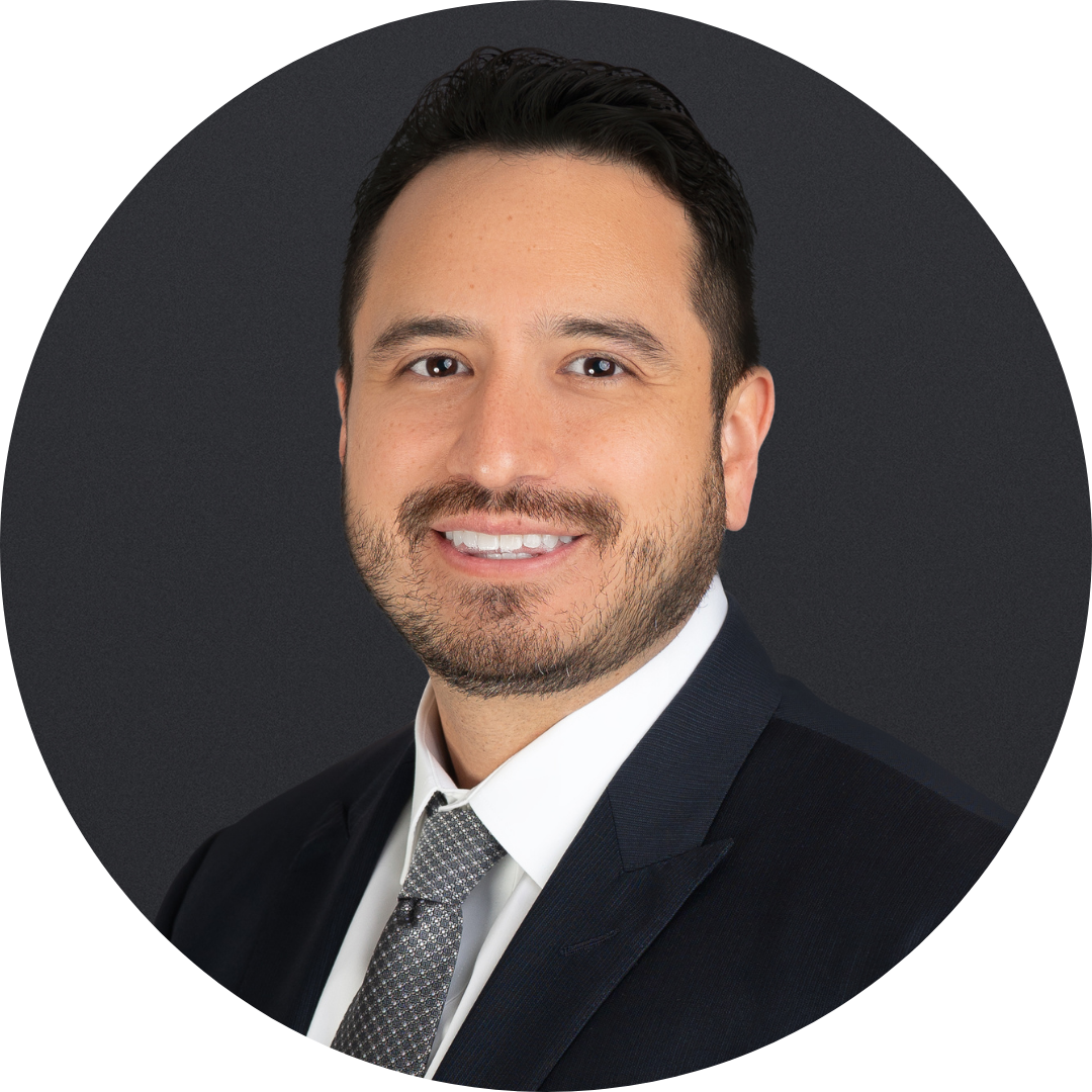 Rudy Villa_Associate Wealth Manager_Website_Headshot